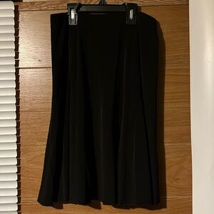 Black Skirt (Mid-Thigh)